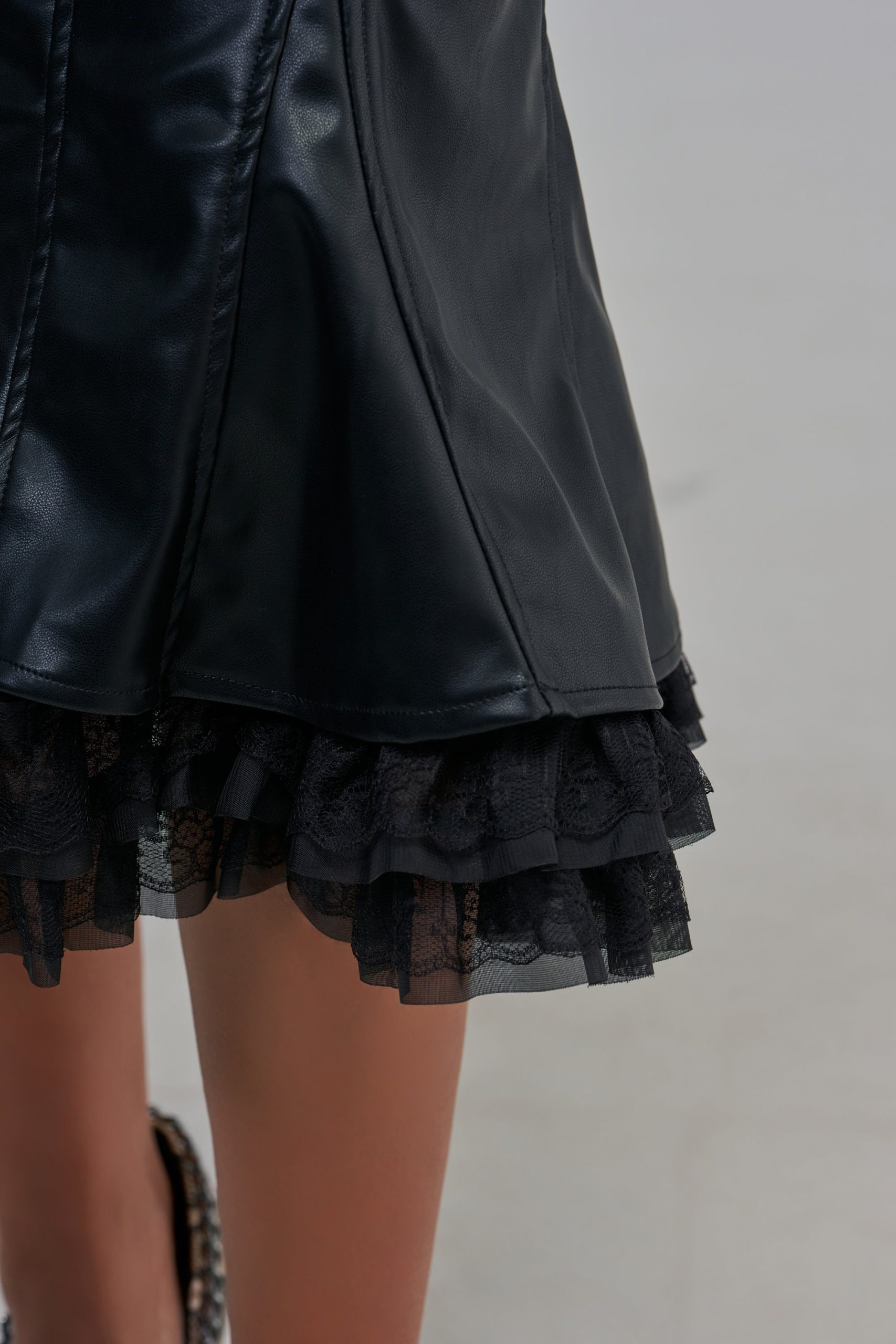 FEEL LIKE A QUEEN MIDI SKIRT - Image 4