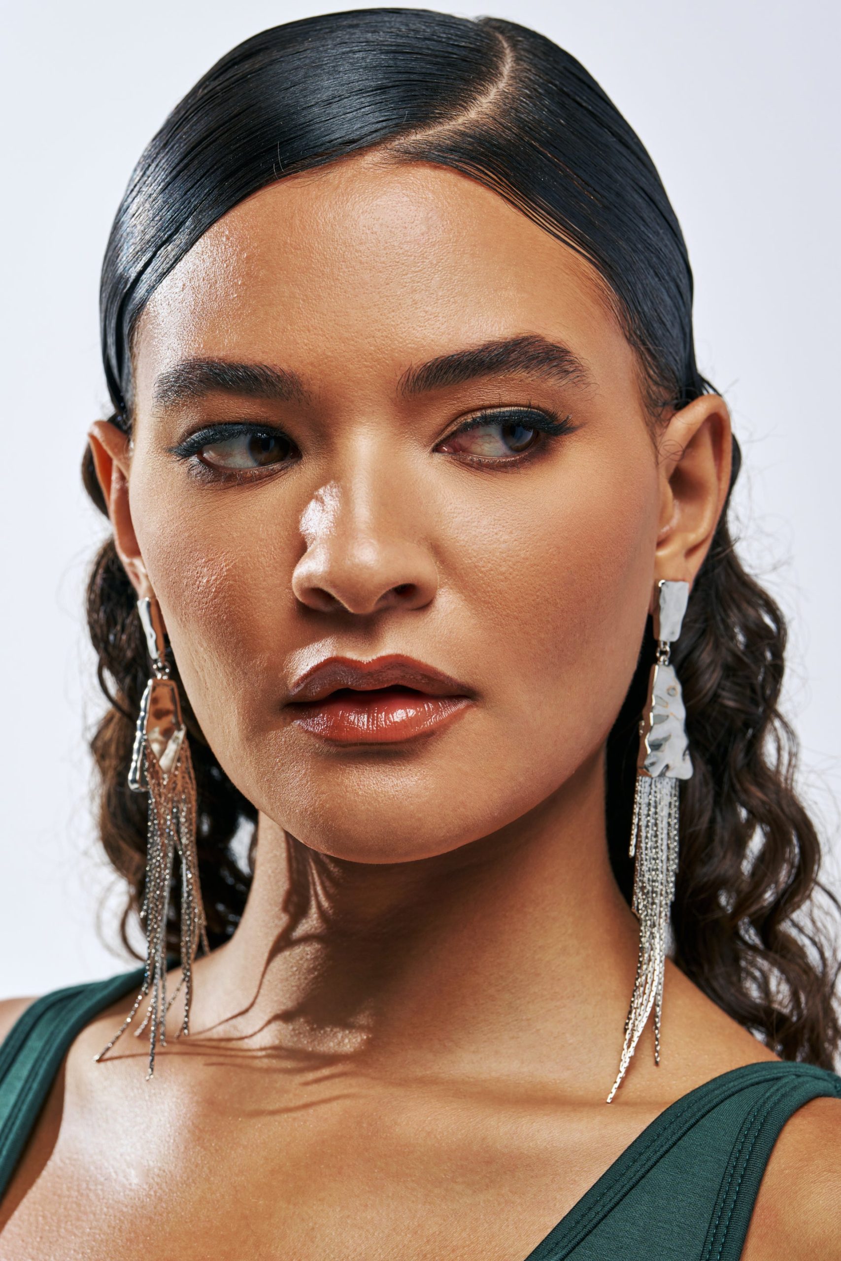 FEELING EXTRA DANGLE FRINGE EARRING - Image 2