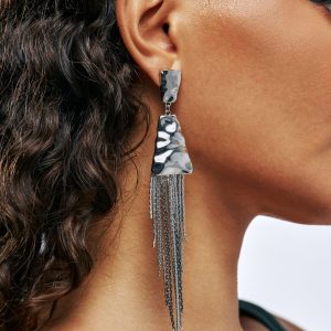 FEELING EXTRA DANGLE FRINGE EARRING