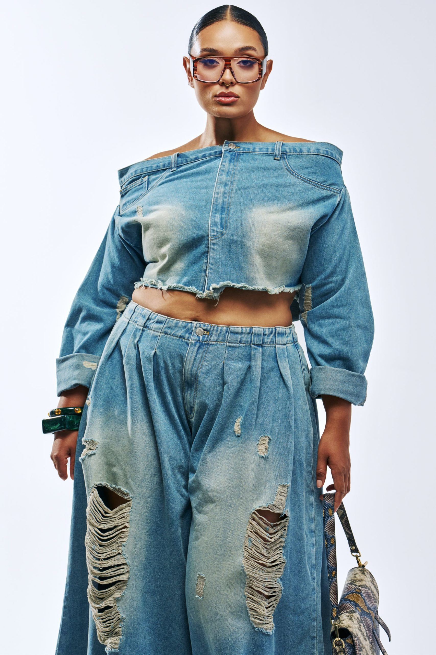 DENIM BLOUSE IN MEDIUM BLUE DENIM - Image 10