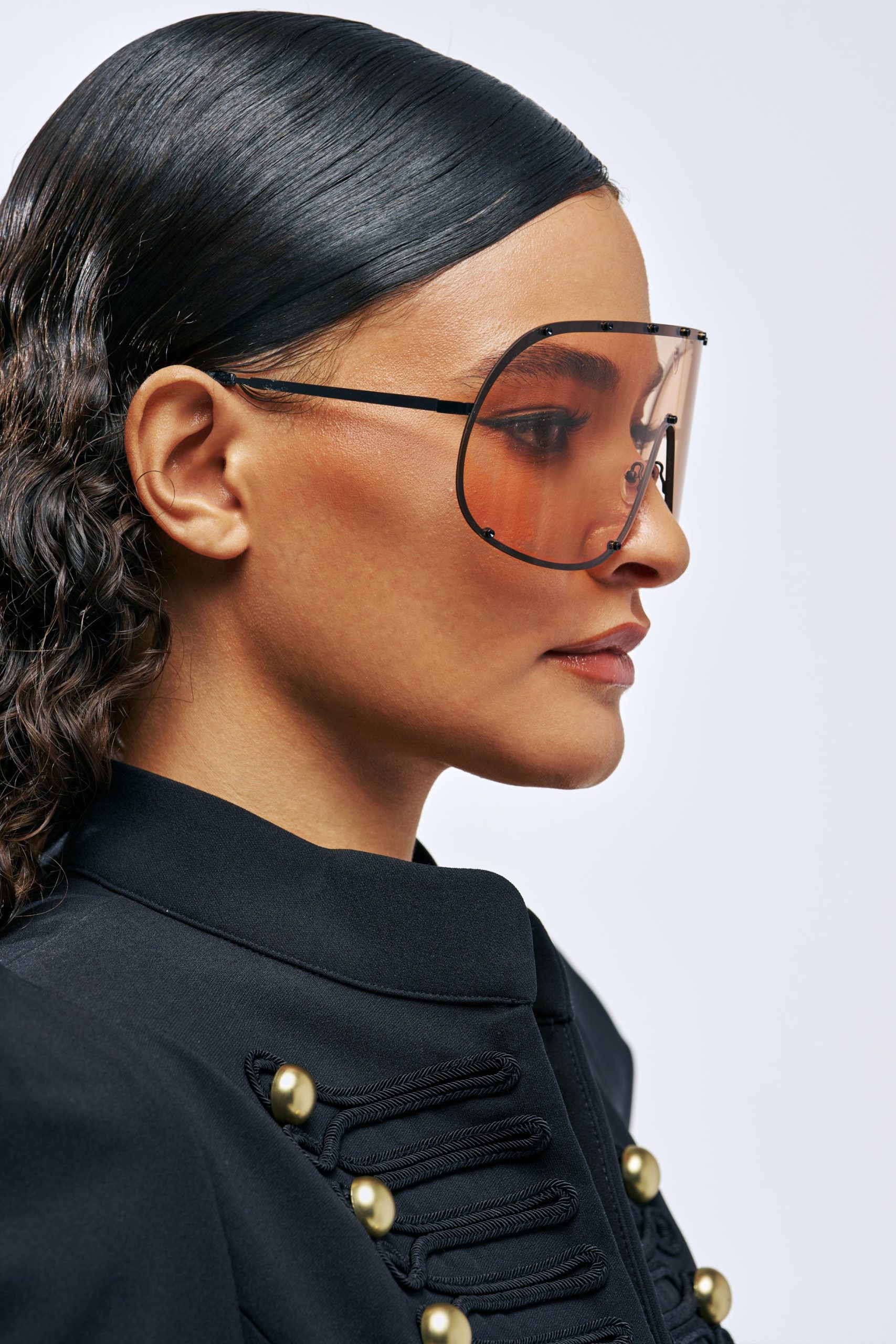 TOO FAMOUS SUNGLASSES