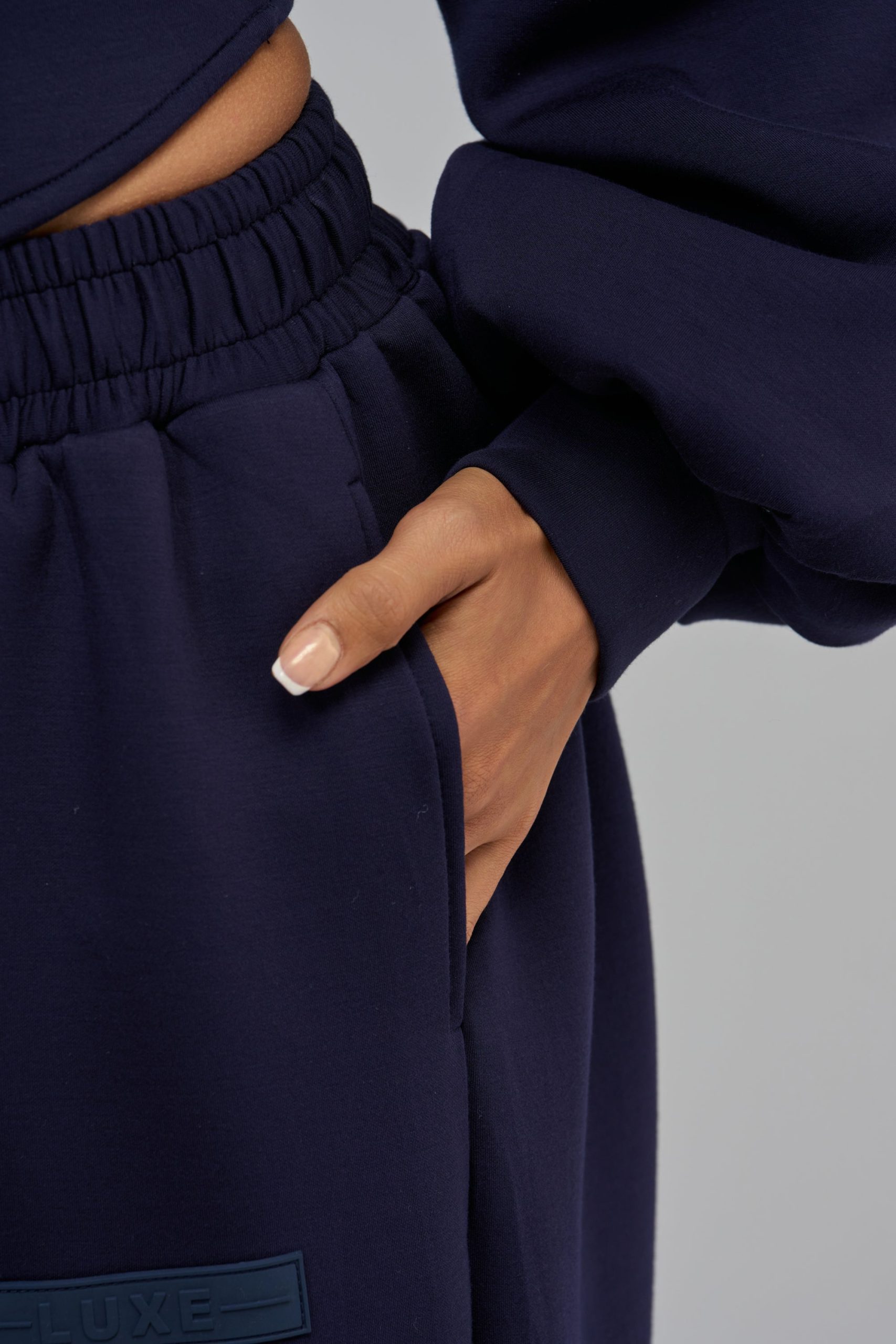 LUXE MIDNIGHT SCULPT JOGGER - Image 13